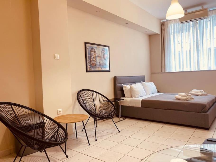 Superhost Hub #103 Plaka - Monastiraki Appartement Athene Buitenkant foto